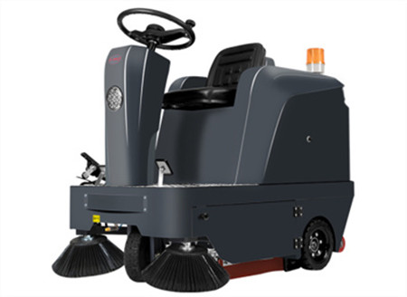 揚子駕駛式掃地機有什么優勢？